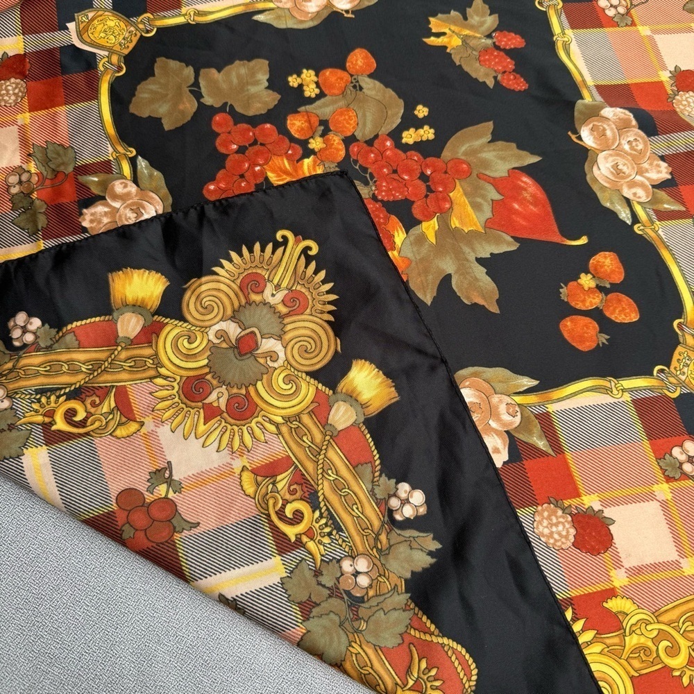 Unbranded Black Orange Made In Italy Square Polyester Scarf 30 x 30” - Picture 4 of 5